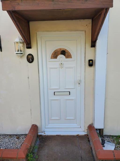 Central Windsor 2 Bedroom Flat With Free Parking Kültér fotó